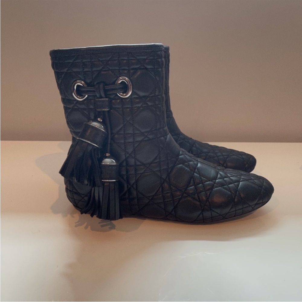 Christian Dior Black Quilted Leather Flat Booties with tassels - Picture 3 of 7